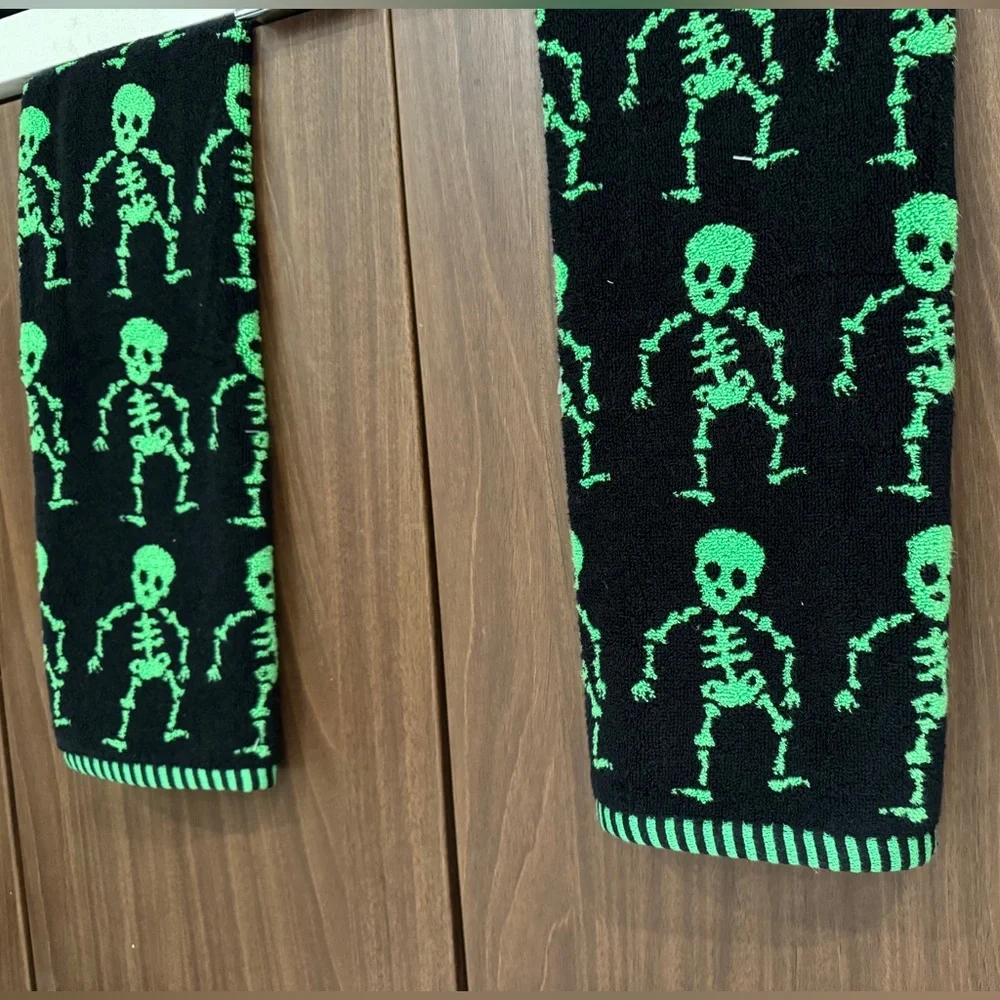 Caro Lime Green Stripe Skeleton Towel set